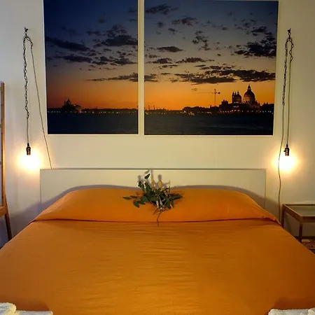 Guest house Lively Castello Comfort Private Bath & Privacy *