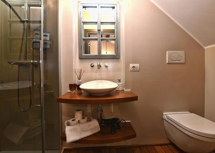 Stylish Self-contained & Bath In Castello Between Biennale & San Marco Gasthuis 3*