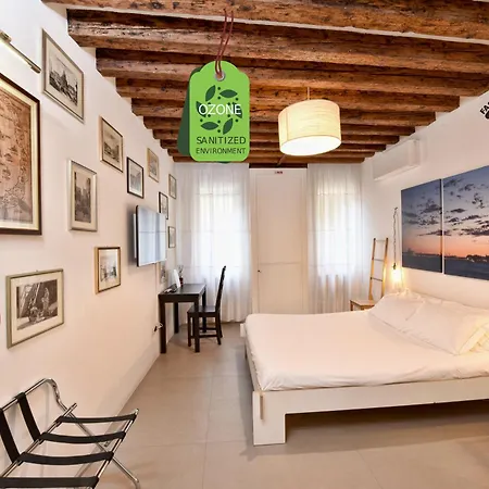 Stylish Self-contained & Bath In Castello Between Biennale & San Marco 威尼斯