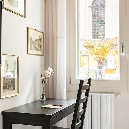 Stylish Self-contained & Bath In Castello Between Biennale & San Marco 게스트하우스 베니스